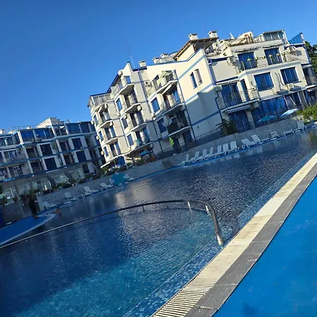 Paradise Blue Bay 아파트
